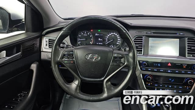 Hyundai LF Sonata 2.0 Smart, 2016 14