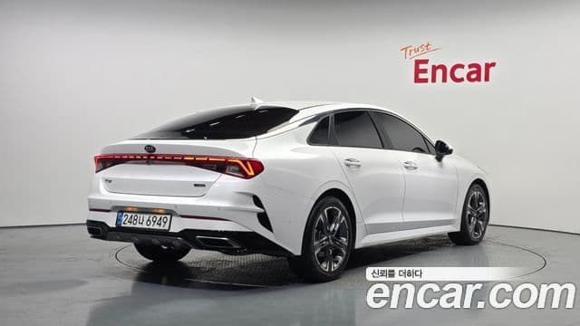 Kia K5 гибрид 3세대 Signature, 2021 2