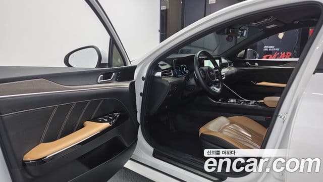 Kia K5 гибрид 3세대 Signature, 2021 10