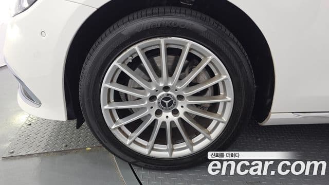 Mercedes-Benz E-класс W213 Exclusive, 2023 все фото