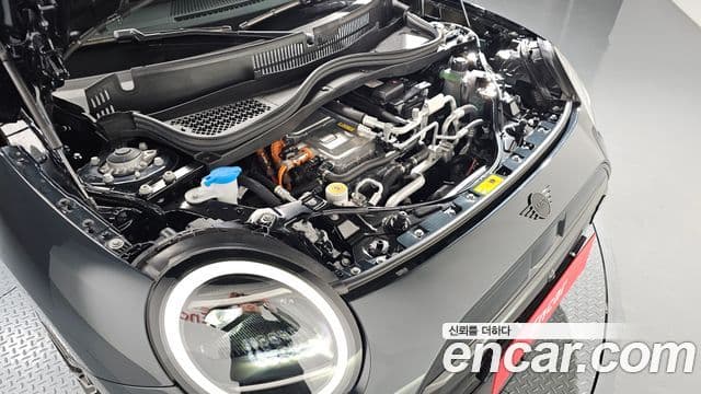 Mini Cooper Электрический (Electric) 4세대 JCW, 2025 6