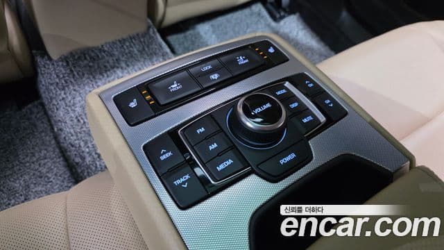 Genesis G80 Premium Luxury, 2018 18