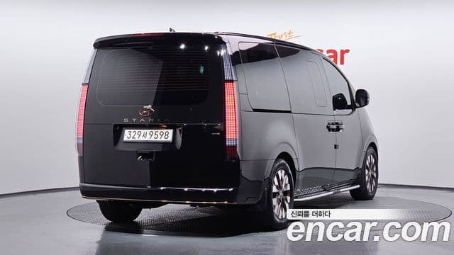 Hyundai Staria Inspiration, 2023 2