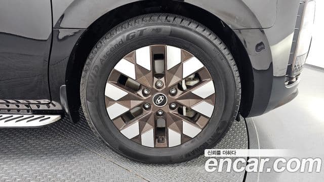 Hyundai Staria Inspiration, 2023 все фото