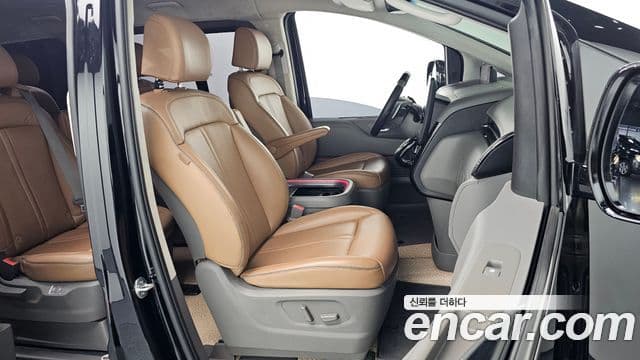 Hyundai Staria Inspiration, 2023 10