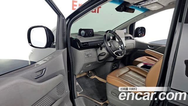 Hyundai Staria Inspiration, 2023 12