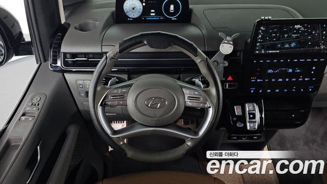 Hyundai Staria Inspiration, 2023 13