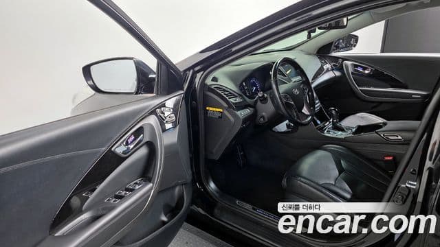 Hyundai Grandeur HG Modern, 2015 11