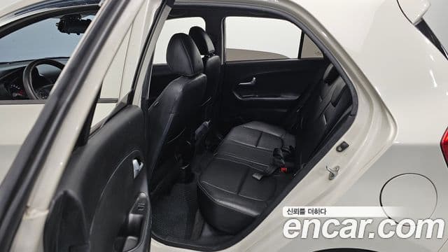 Kia All New Morning Luxury, 2012 11