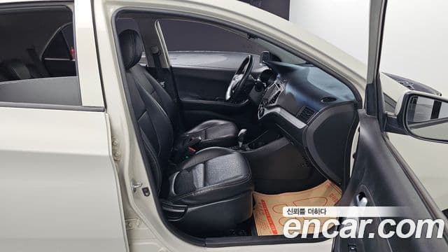 Kia All New Morning Luxury, 2012 12