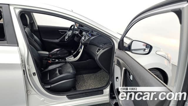 Hyundai Avante MD Premier, 2011 10