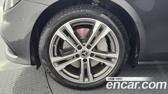 Mercedes-Benz E-класс W213 Avantgarde, 2021 все фото