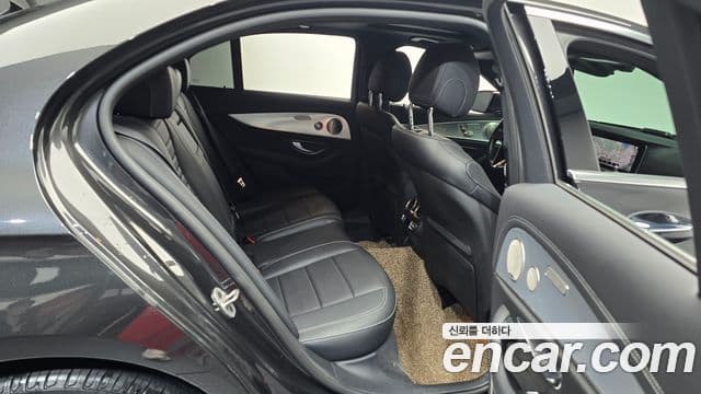 Mercedes-Benz E-класс W213 Avantgarde, 2021 12