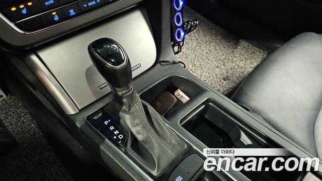 Hyundai LF Sonata Special, 2015 9