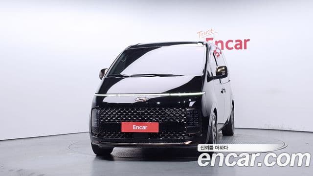 Hyundai Staria Inspiration, 2023 3