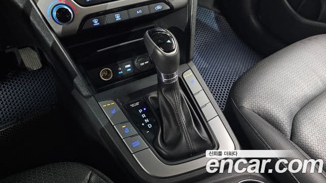 Hyundai Avante AD Special, 2017 9