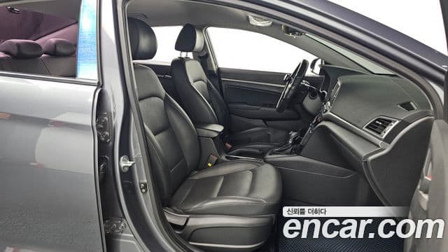 Hyundai Avante AD Special, 2017 10