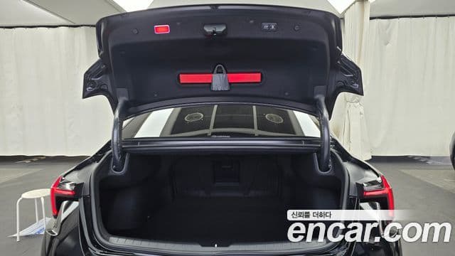 Kia The / новый New K8 гибрид Noblesse, 2025 20