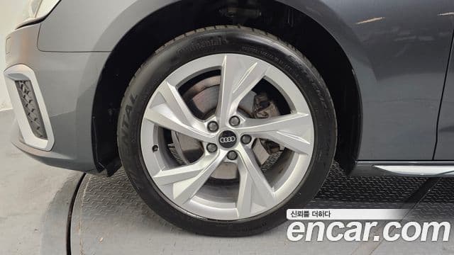 Audi A4 (B9) Premium, 2022 все фото