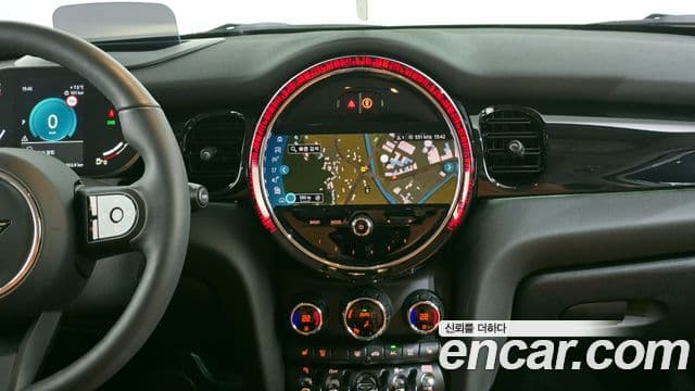 Mini Cooper 3세대, 2024 14