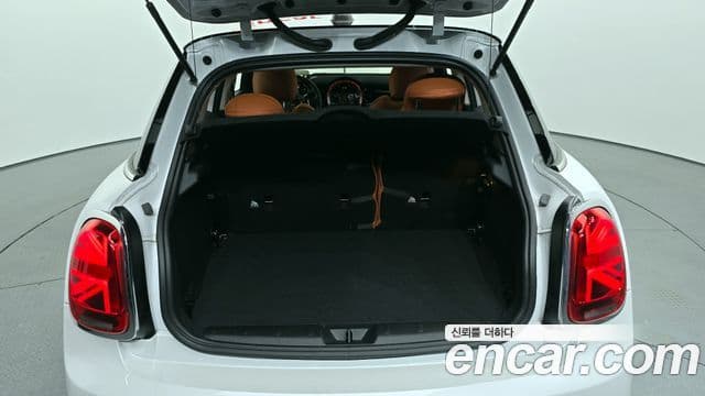 Mini Cooper 3세대, 2024 20