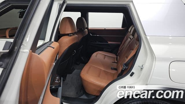 KG모빌리티(SsangYong) Torres T7, 2023 9