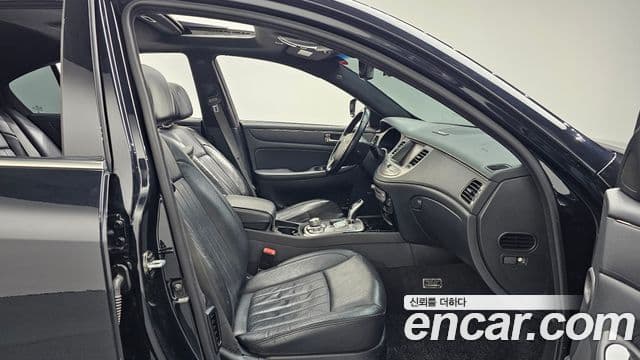 Hyundai Genesis Prada GP500, 2012 10