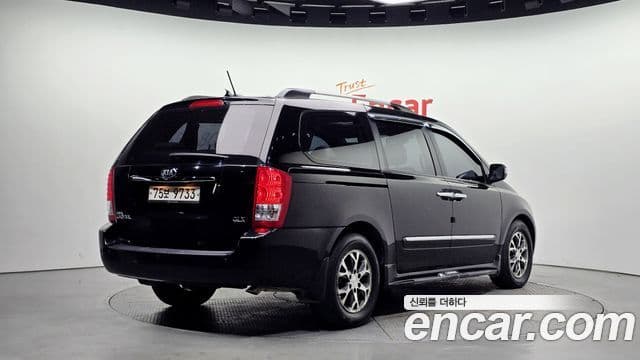 Kia Carnival R Premium, 2013 2
