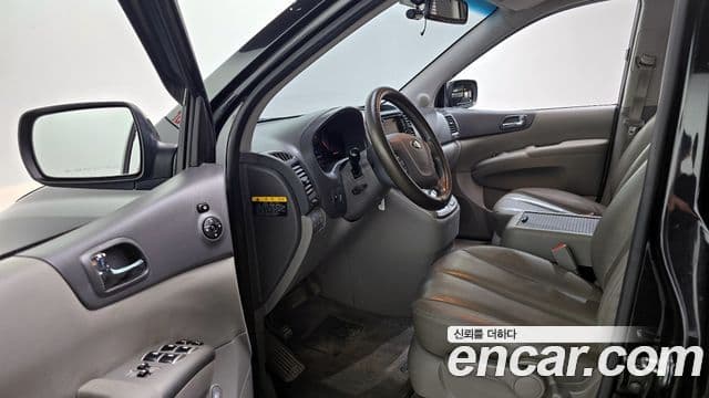 Kia Carnival R Premium, 2013 10