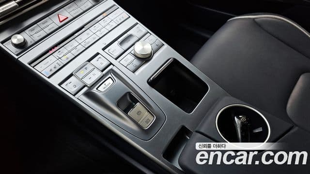 Hyundai NEXO Premium, 2023 9