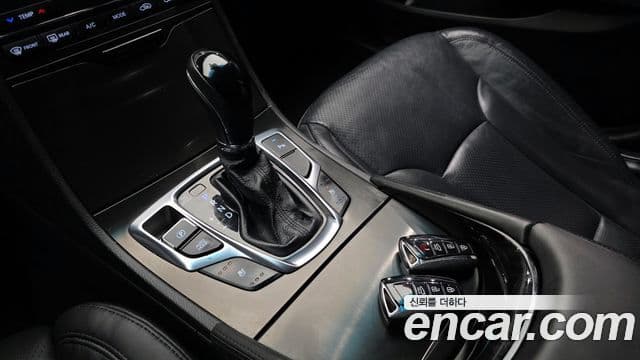 Hyundai Grandeur HG Modern, 2015 9