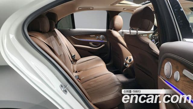 Mercedes-Benz E-класс W213 Exclusive, 2020 12
