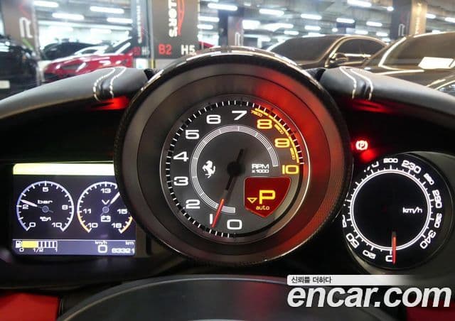 Ferrari 캘리포니아 T 3.9 V8, 2015 8