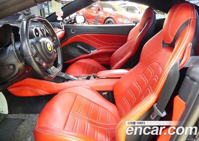 Ferrari 캘리포니아 T 3.9 V8, 2015 10