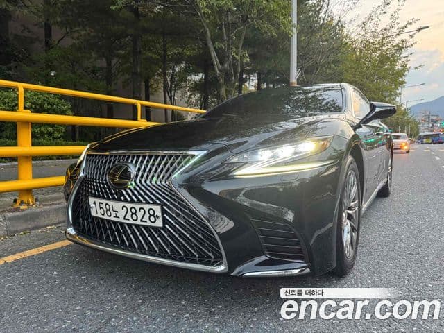 Lexus LS500 5세대 3.5 Luxury AWD, 2018 1