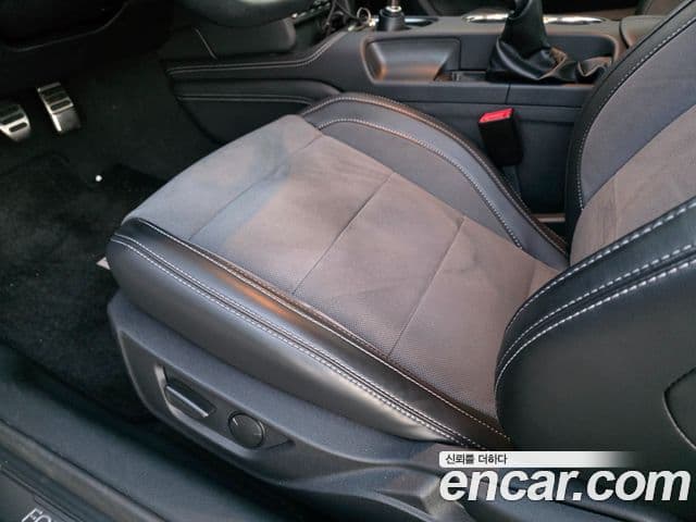 Ford Mustang Shelby GT350 купе, 2020 10