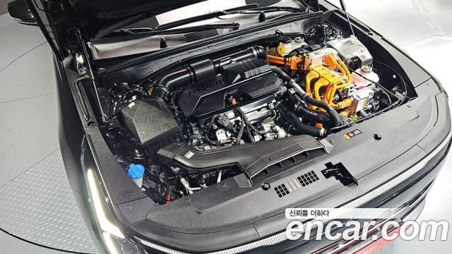 Kia The / новый New K8 гибрид Noblesse, 2025 6