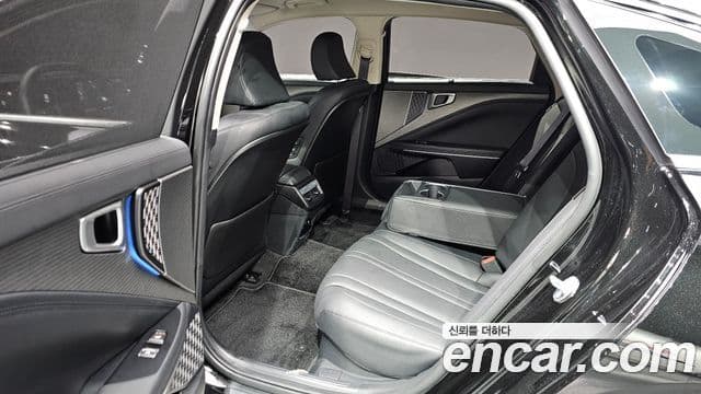 Kia The / новый New K8 гибрид Noblesse, 2025 17