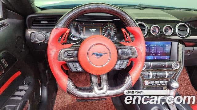 Ford Mustang GT кабриолет, 2020 13