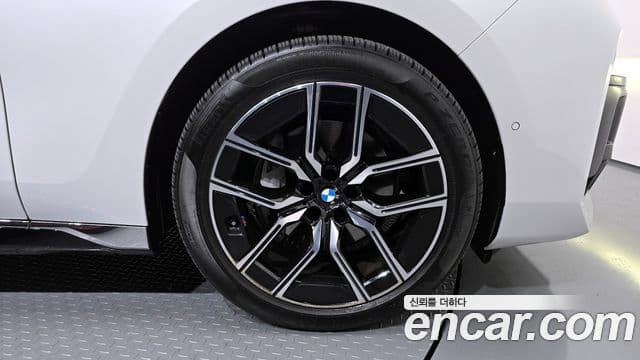 BMW 7시리즈 (G70) 740d xDrive M Sport, 2024 все фото