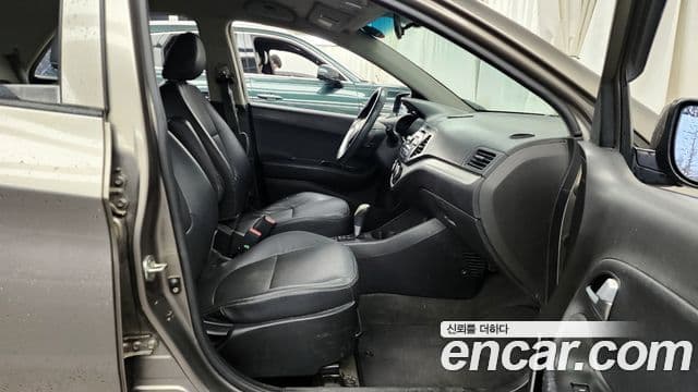 Kia All New Morning Luxury, 2012 11