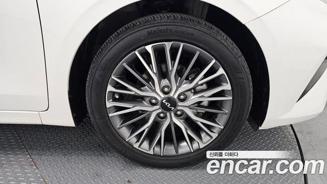 Kia The / новый New K3 2세대 Noblesse, 2022 все фото