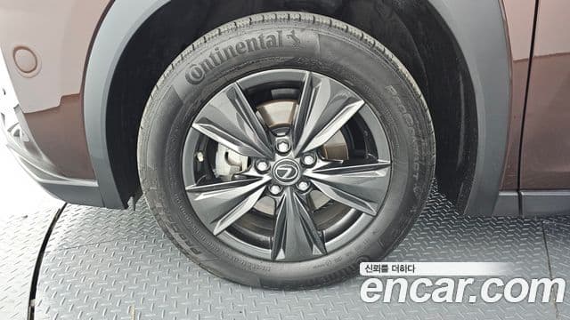 Lexus UX250h, 2019 все фото