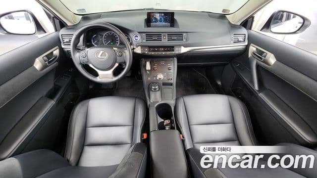 Lexus CT200h ZWA10, 2018 7