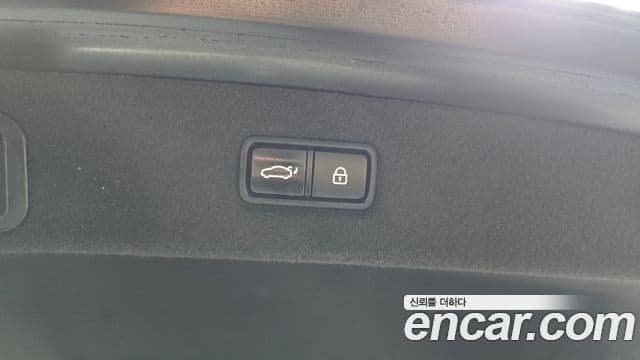 Genesis EQ900 Prestige, 2016 20