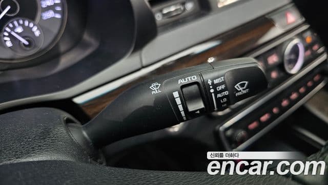 Kia All New K7 гибрид Special, 2018 15