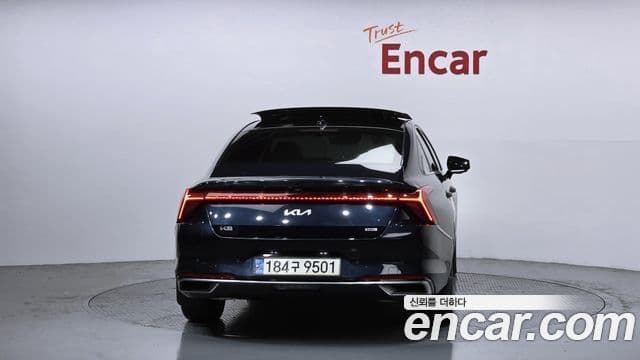Kia K8 гибрид Signature, 2022 4