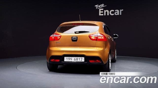 Kia All New Pride Smart, 2012 4