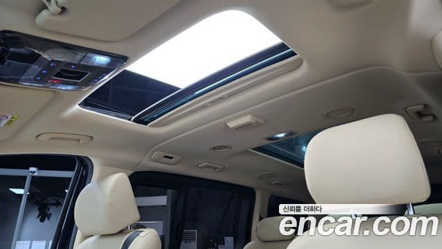 Hyundai Staria Modern, 2025 19