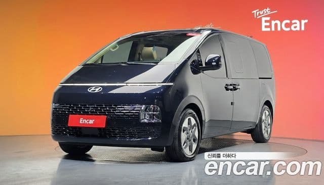 Hyundai Staria Modern, 2025 1